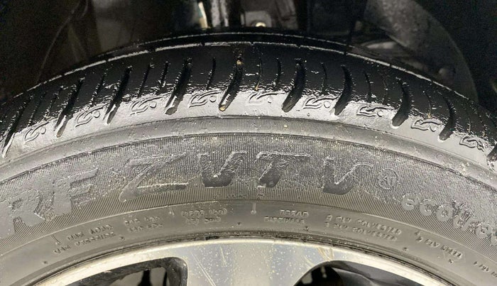 2020 Maruti Baleno ZETA PETROL 1.2, Petrol, Manual, 71,056 km, Right Front Tyre Tread
