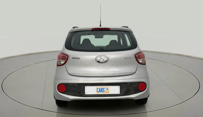 2018 Hyundai Grand i10 SPORTZ 1.2 KAPPA VTVT, Petrol, Manual, 26,186 km, Back/Rear