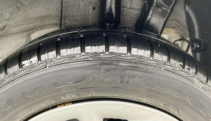 2018 Hyundai Grand i10 SPORTZ 1.2 KAPPA VTVT, Petrol, Manual, 26,186 km, Left Rear Tyre Tread