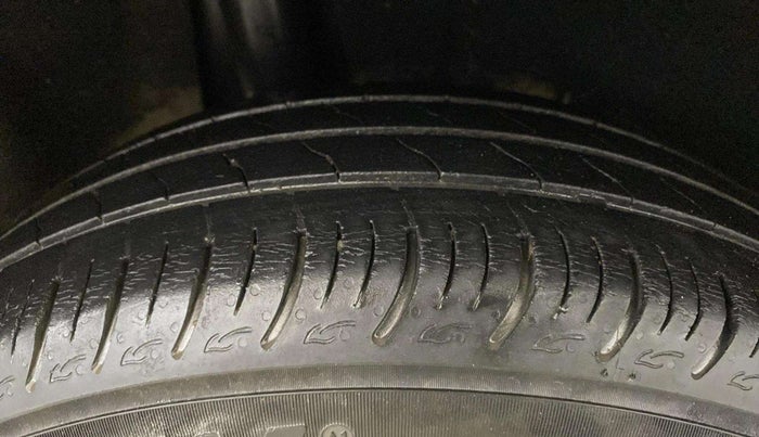 2020 Maruti Baleno DELTA PETROL 1.2, Petrol, Manual, 42,859 km, Right Rear Tyre Tread