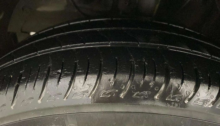 2020 Maruti Baleno DELTA PETROL 1.2, Petrol, Manual, 42,859 km, Left Front Tyre Tread