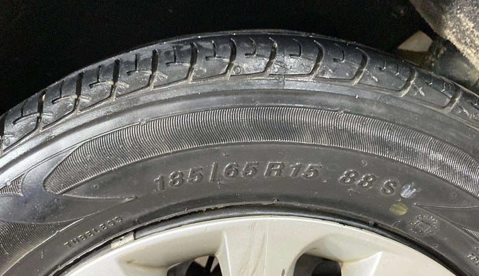 2017 Maruti Baleno DELTA PETROL 1.2, Petrol, Manual, 47,529 km, Right Front Tyre Tread