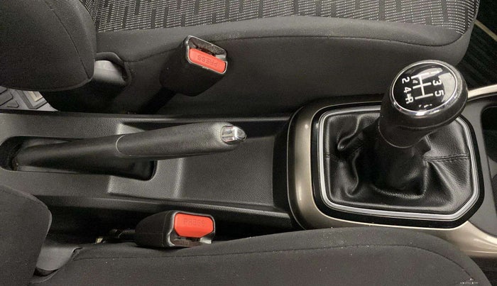 2018 Maruti IGNIS DELTA 1.2, Petrol, Manual, 24,823 km, Gear Lever