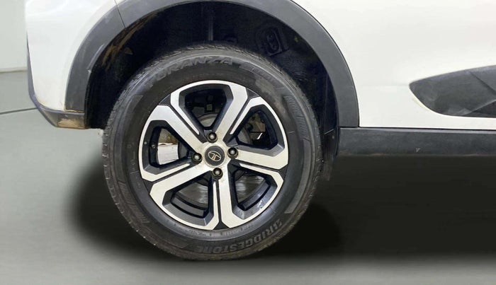 2022 Tata NEXON XZA PLUS PETROL, Petrol, Automatic, 31,616 km, Right Rear Wheel