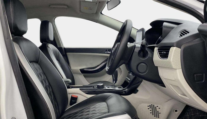 2022 Tata NEXON XZA PLUS PETROL, Petrol, Automatic, 31,616 km, Right Side Front Door Cabin