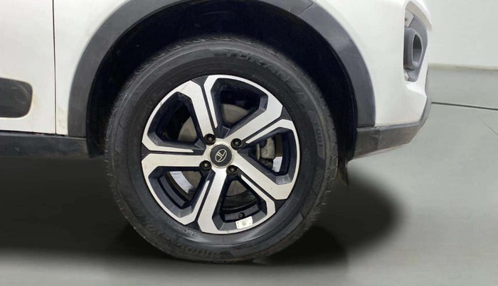 2022 Tata NEXON XZA PLUS PETROL, Petrol, Automatic, 31,616 km, Right Front Wheel