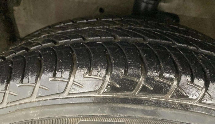 2017 Maruti Celerio VXI, Petrol, Manual, 13,241 km, Left Front Tyre Tread
