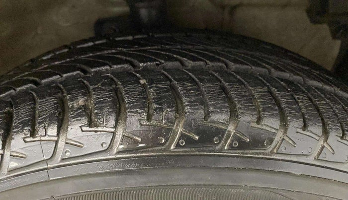 2017 Maruti Celerio VXI, Petrol, Manual, 13,241 km, Right Front Tyre Tread