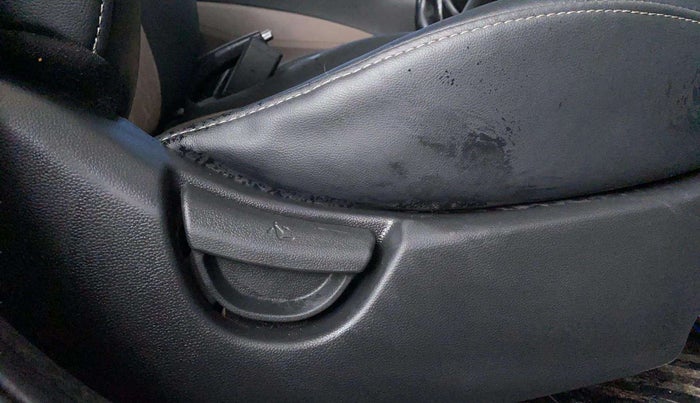 2019 Hyundai Grand i10 SPORTZ 1.2 KAPPA VTVT, Petrol, Manual, 40,764 km, Driver Side Adjustment Panel