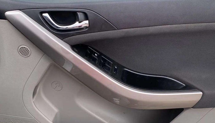 2019 Tata NEXON XZA PLUS PETROL, Petrol, Automatic, 68,832 km, Driver Side Door Panels Control