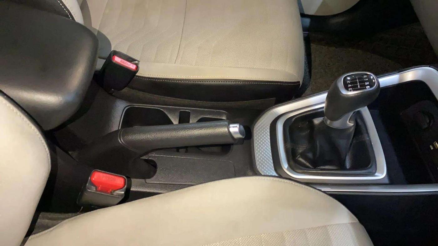 2020 KIA SONET HTX 1.0 IMT, Petrol, Manual, 35,841 km, Gear Lever