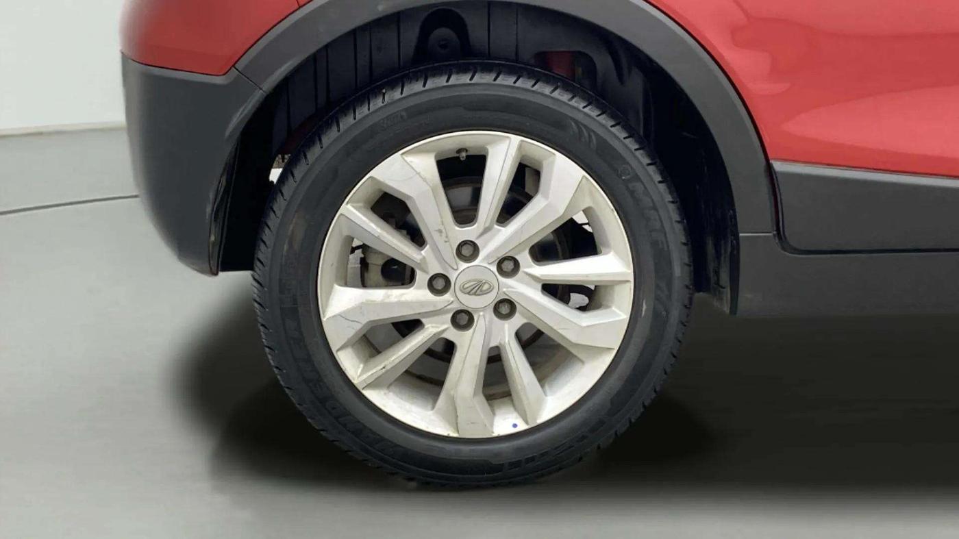 2020 Mahindra XUV300 W8 1.2 PETROL, Petrol, Manual, 36,635 km, Left Rear Wheel