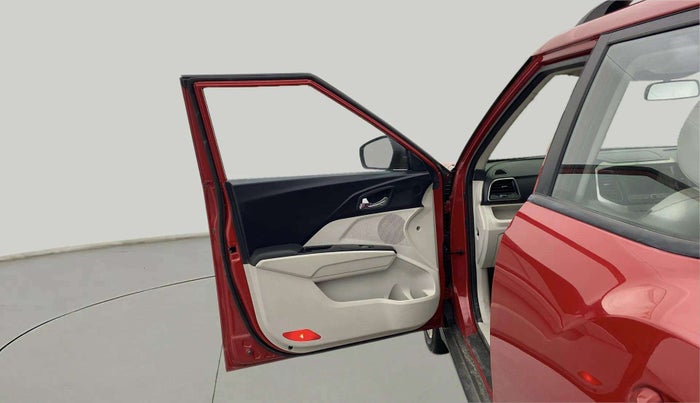 2020 Mahindra XUV300 W8 1.2 PETROL, Petrol, Manual, 36,605 km, LHS Front Door