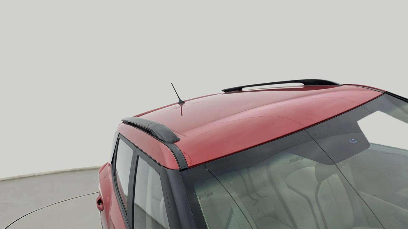 2020 Mahindra XUV300 W8 1.2 PETROL, Petrol, Manual, 36,635 km, Roof