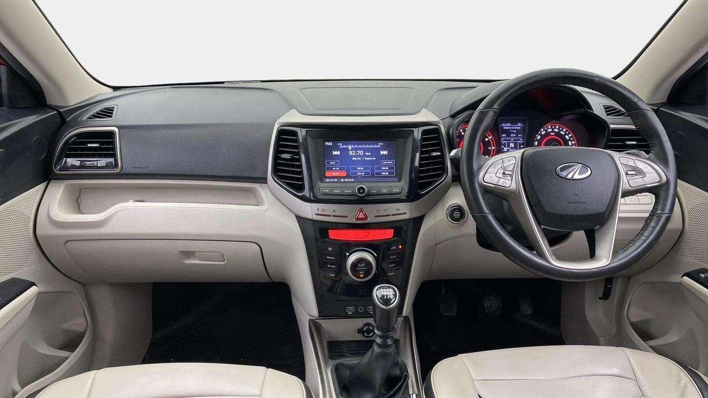 2020 Mahindra XUV300 W8 1.2 PETROL, Petrol, Manual, 36,635 km, Dashboard