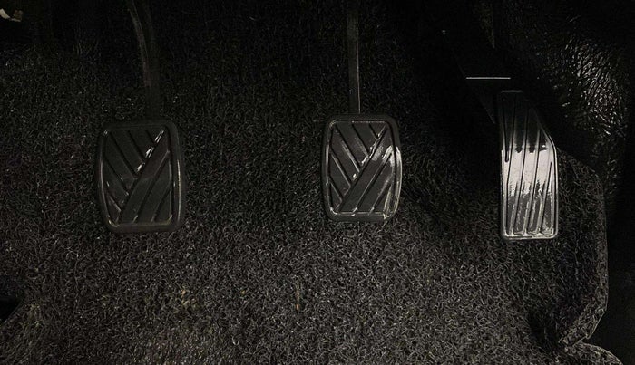 2022 Maruti S PRESSO LXI, Petrol, Manual, 30,501 km, Pedals