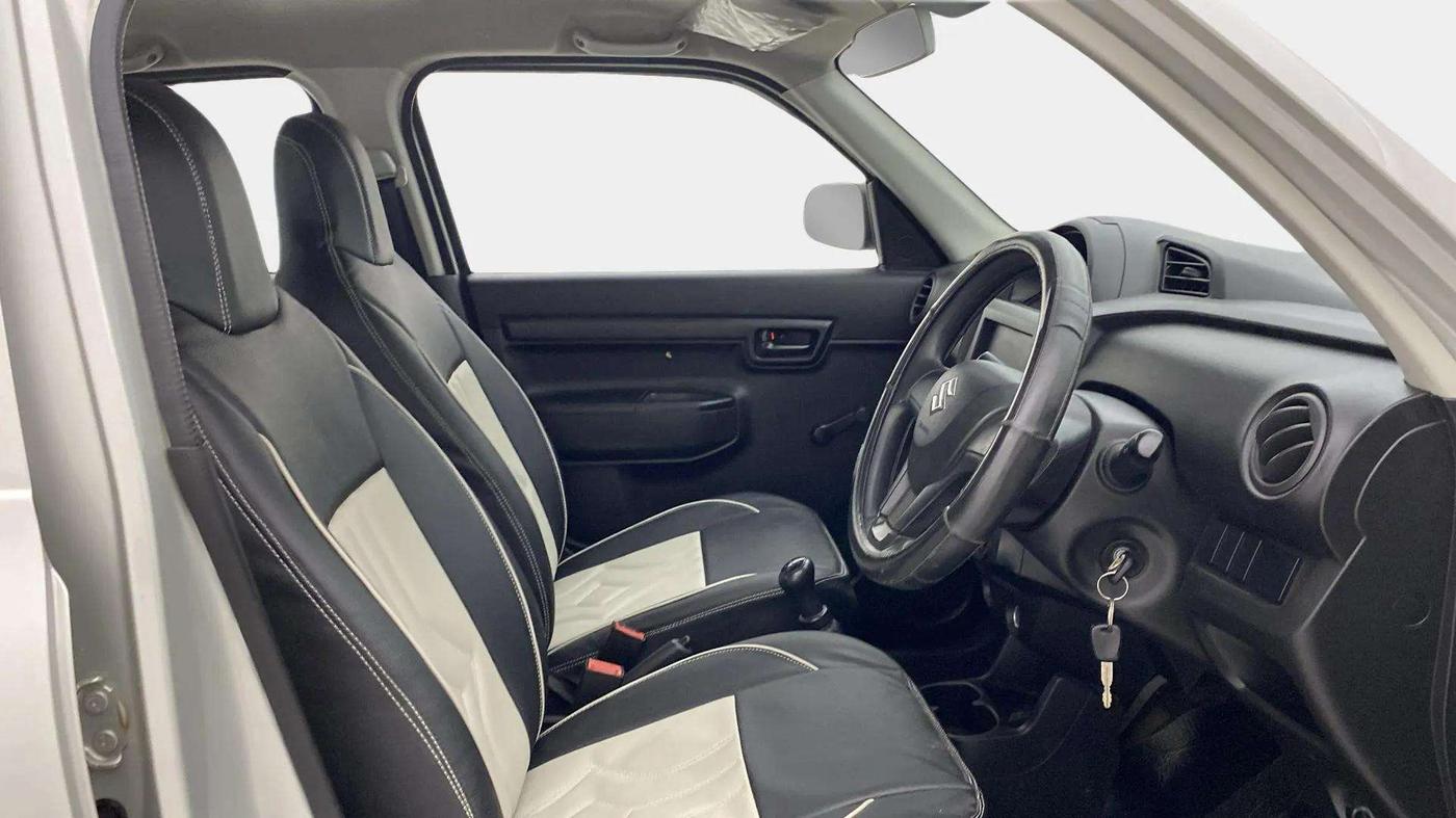 2022 Maruti S PRESSO LXI, Petrol, Manual, 30,709 km, Right Side Front Door Cabin