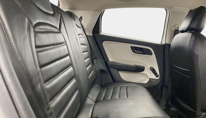 2021 Tata ALTROZ XE PLUS DIESEL, Diesel, Manual, 86,924 km, Right Side Rear Door Cabin