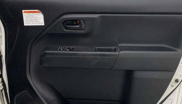 2019 Maruti New Wagon-R LXI CNG 1.0, CNG, Manual, 60,649 km, Driver Side Door Panels Control