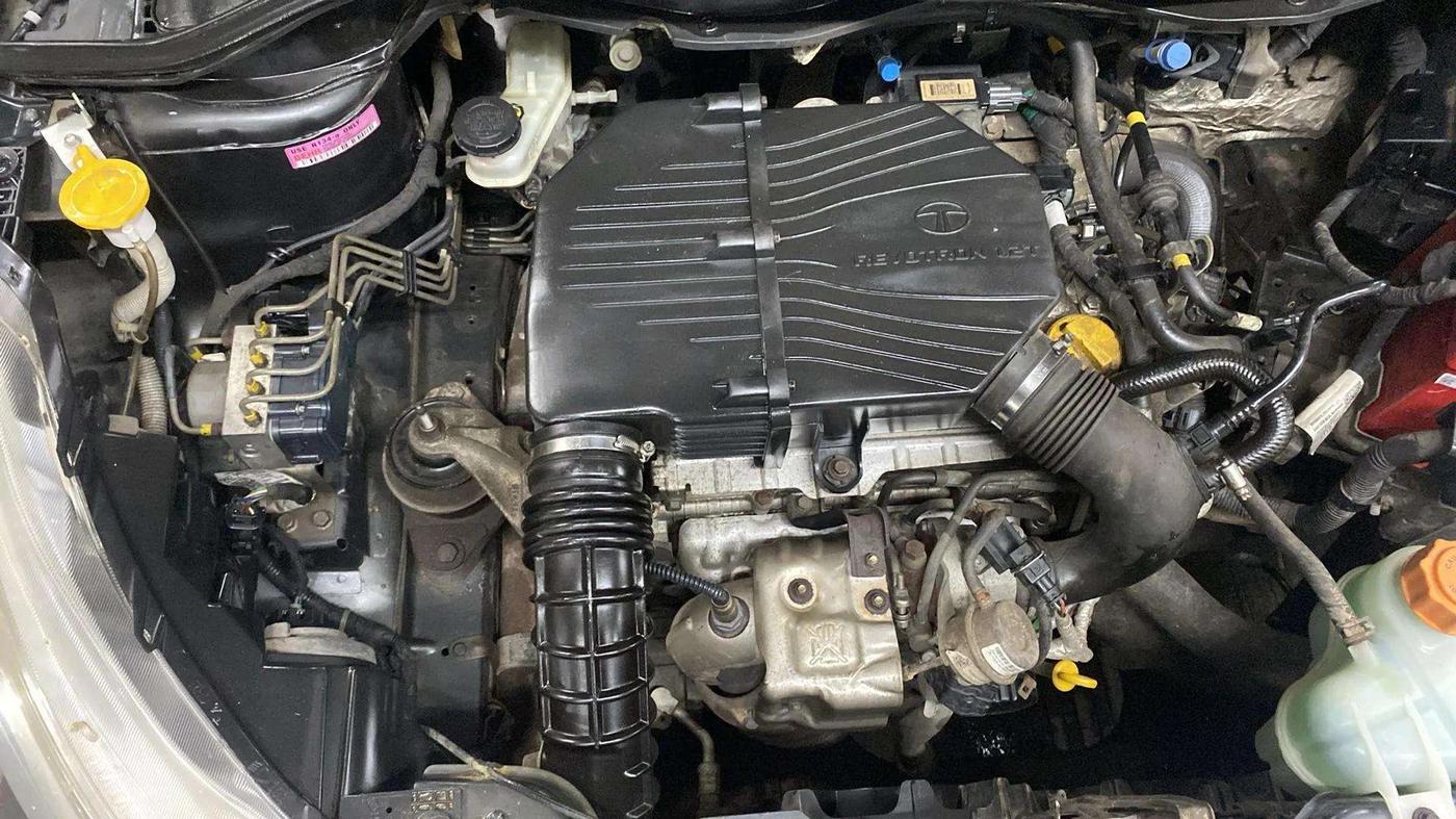 2015 Tata Zest XMS PETROL, Petrol, Manual, 8,901 km, Engine View - Right