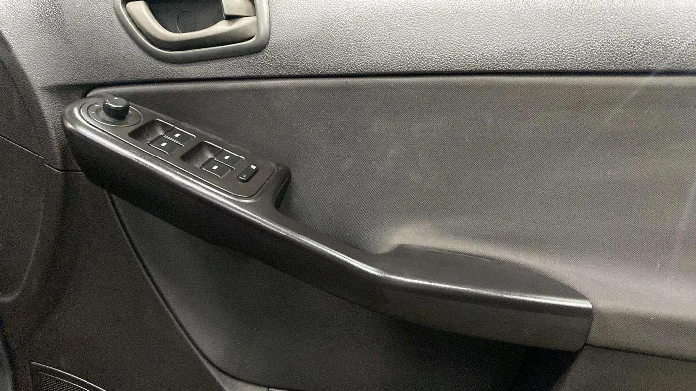 2015 Tata Zest XMS PETROL, Petrol, Manual, 8,901 km, Driver Side Door Panels Control