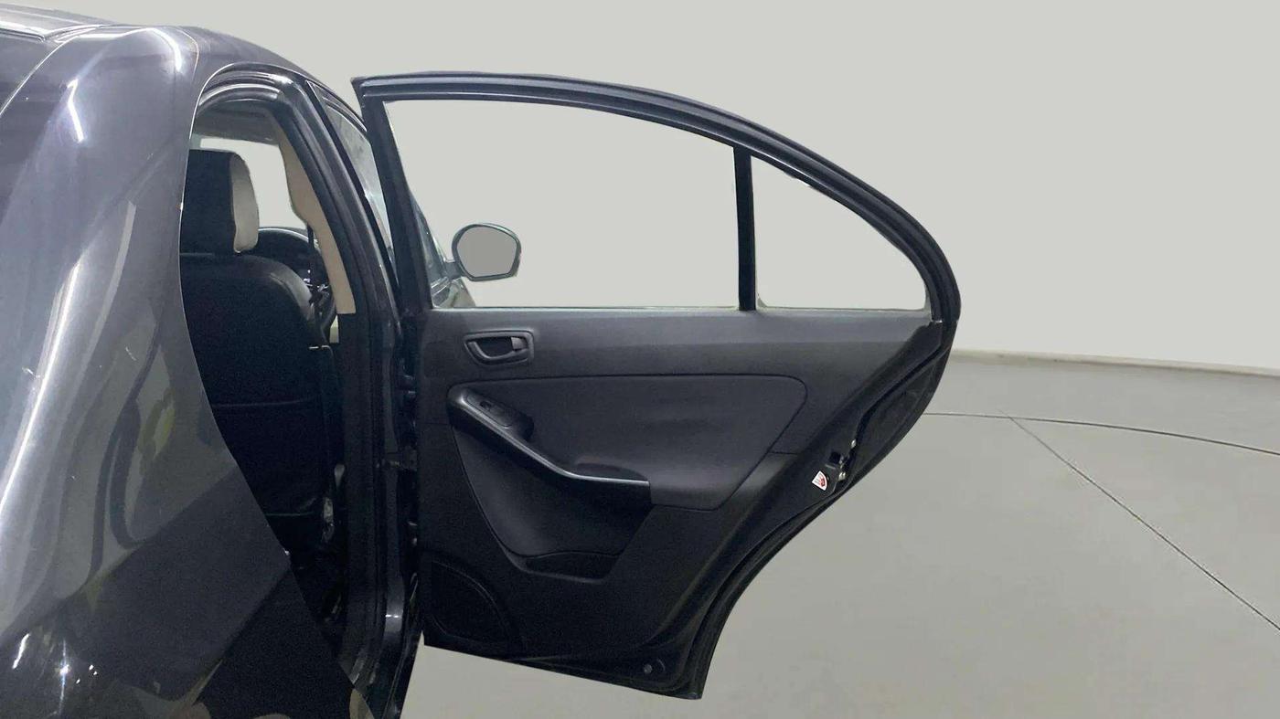 2015 Tata Zest XMS PETROL, Petrol, Manual, 8,901 km, RHS Rear Door