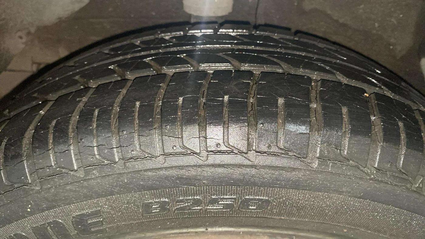 2015 Tata Zest XMS PETROL, Petrol, Manual, 8,901 km, Right Rear Tyre Tread