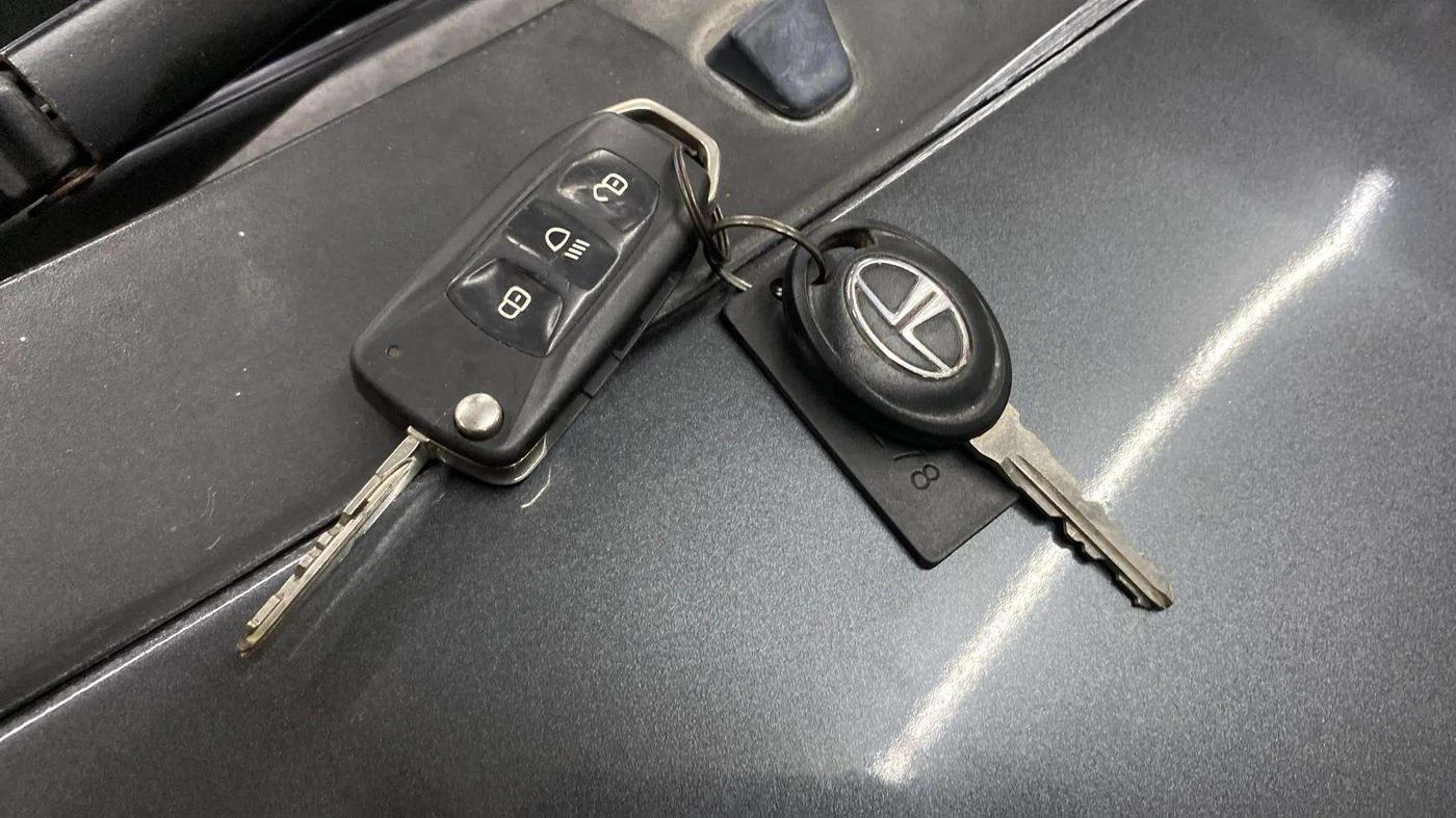 2015 Tata Zest XMS PETROL, Petrol, Manual, 8,901 km, Key Close Up