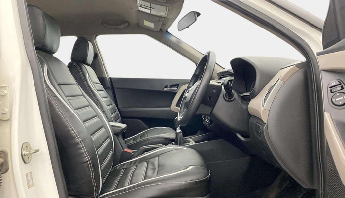2017 Hyundai Creta SX PLUS 1.6 PETROL, Petrol, Manual, 76,026 km, Right Side Front Door Cabin
