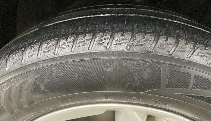 2017 Hyundai Creta SX PLUS 1.6 PETROL, Petrol, Manual, 76,026 km, Right Front Tyre Tread