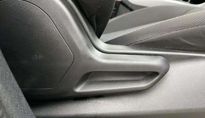 2020 Tata NEXON XM PETROL, Petrol, Manual, 66,020 km, Driver Side Adjustment Panel