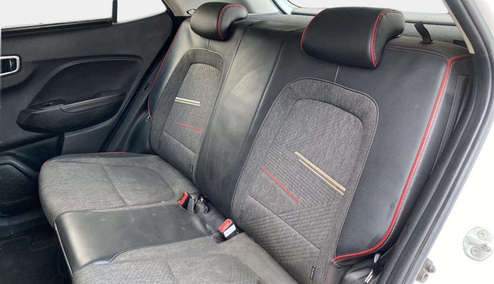 2021 Hyundai VENUE SX 1.0 TURBO IMT, Petrol, Manual, 83,954 km, Right Side Rear Door Cabin