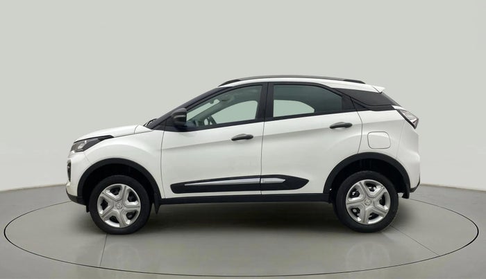 2022 Tata NEXON XM PLUS SUNROOF PETROL, Petrol, Manual, 27,101 km, Left Side