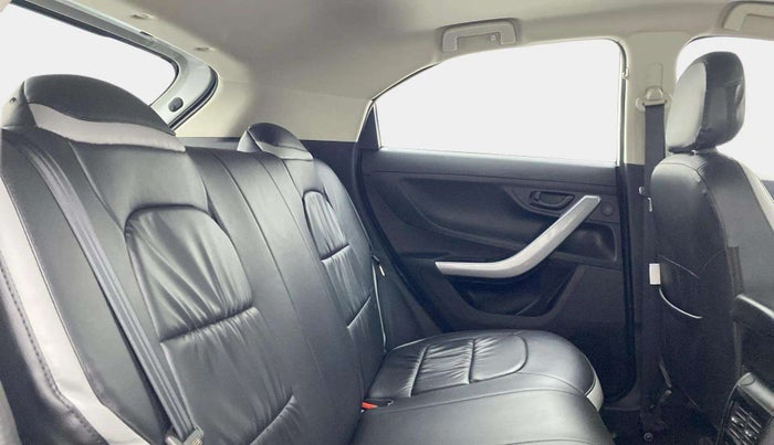 2022 Tata NEXON XM PLUS SUNROOF PETROL, Petrol, Manual, 27,101 km, Right Side Rear Door Cabin