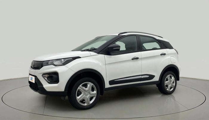 2022 Tata NEXON XM PLUS SUNROOF PETROL, Petrol, Manual, 27,101 km, Left Front Diagonal