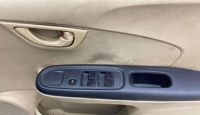 2014 Honda Amaze 1.2L I-VTEC E, Petrol, Manual, 1,23,339 km, Driver Side Door Panels Control