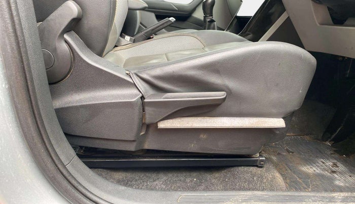2021 Skoda KUSHAQ STYLE 1.0L TSI MT, Petrol, Manual, 56,149 km, Driver Side Adjustment Panel