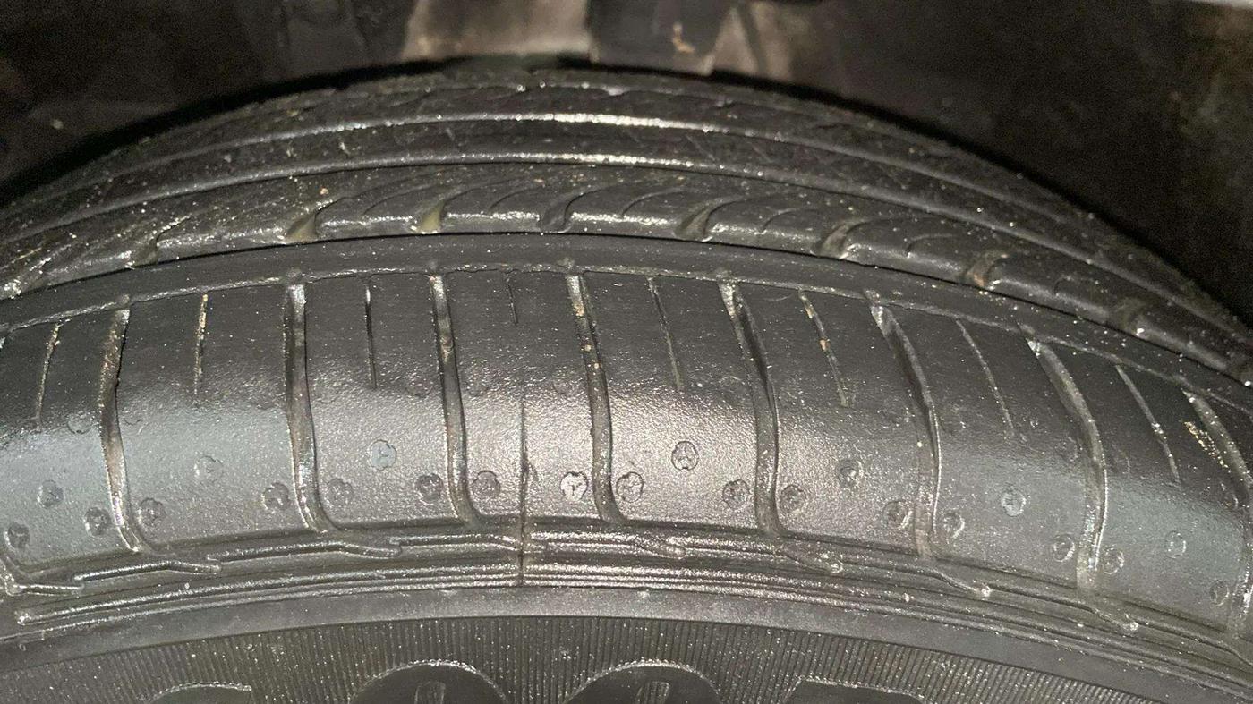 2016 Honda Jazz 1.2L I-VTEC V AT, Petrol, Automatic, 54,909 km, Left Front Tyre Tread