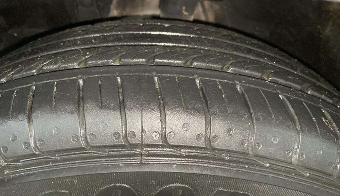 2016 Honda Jazz 1.2L I-VTEC V AT, Petrol, Automatic, 54,845 km, Left Front Tyre Tread