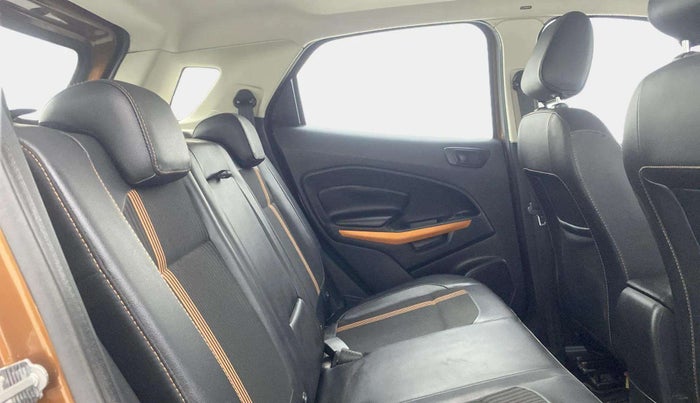 2020 Ford Ecosport TITANIUM 1.5L SPORTS(SUNROOF) DIESEL, Diesel, Manual, 76,467 km, Right Side Rear Door Cabin