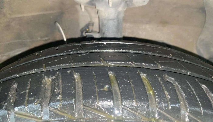 2018 Hyundai NEW SANTRO MAGNA AMT, Petrol, Automatic, 25,078 km, Right Front Tyre Tread