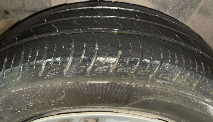 2020 Maruti Ertiga VXI CNG, CNG, Manual, 54,943 km, Right Rear Tyre Tread