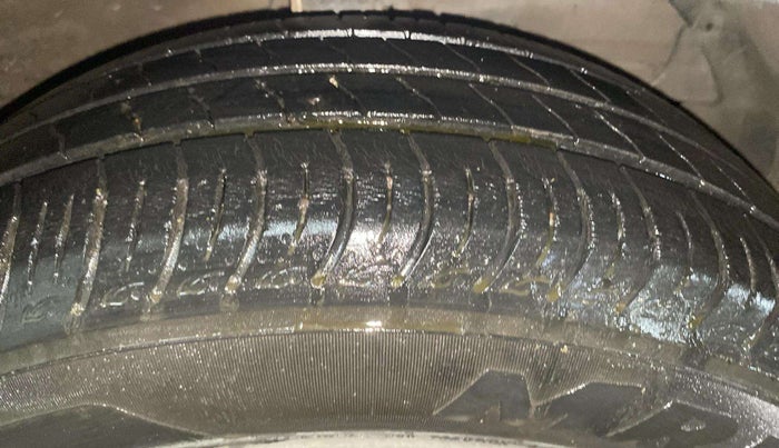 2020 Maruti Ertiga VXI CNG, CNG, Manual, 54,943 km, Right Front Tyre Tread