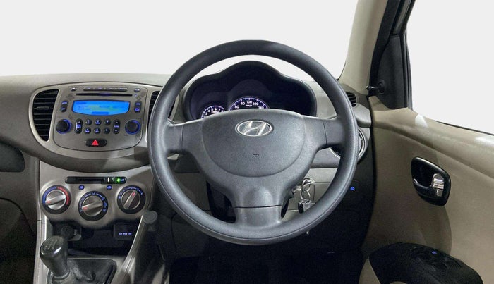 2015 Hyundai i10 SPORTZ 1.1, Petrol, Manual, 53,683 km, Steering Wheel Close Up