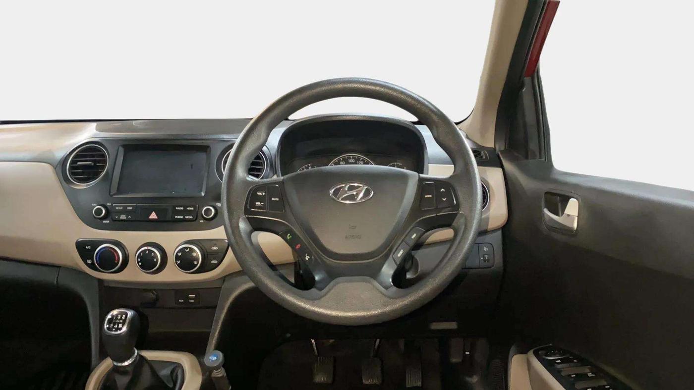 2017 Hyundai Grand i10 SPORTZ (O) 1.2 KAPPA VTVT, Petrol, Manual, 24,898 km, Steering Wheel Close Up