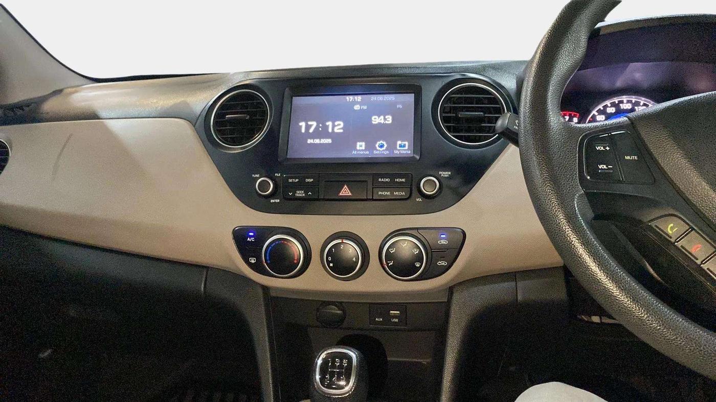 2017 Hyundai Grand i10 SPORTZ (O) 1.2 KAPPA VTVT, Petrol, Manual, 24,898 km, Air Conditioner