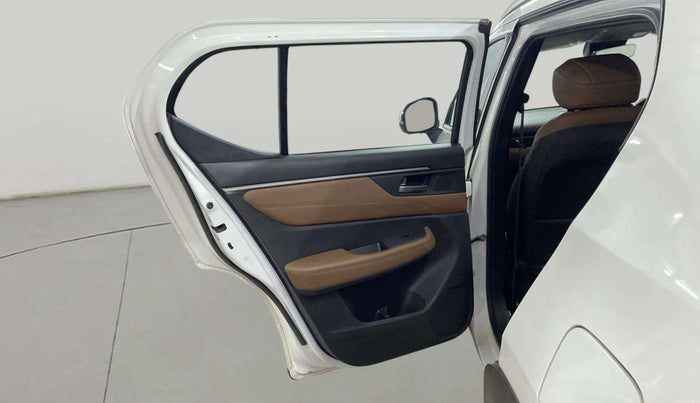 2023 Honda ELEVATE ZX MT, Petrol, Manual, 31,410 km, LHS Rear Door