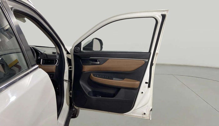 2023 Honda ELEVATE ZX MT, Petrol, Manual, 31,410 km, RHS Front Door
