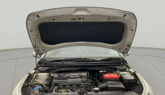 2017 Hyundai Verna 1.6 VTVT SX, Petrol, Manual, 76,400 km, Open Bonet