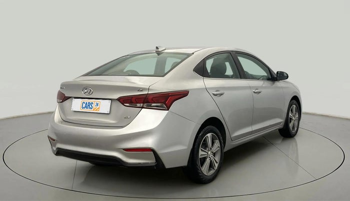 2017 Hyundai Verna 1.6 VTVT SX, Petrol, Manual, 76,400 km, Right Back Diagonal